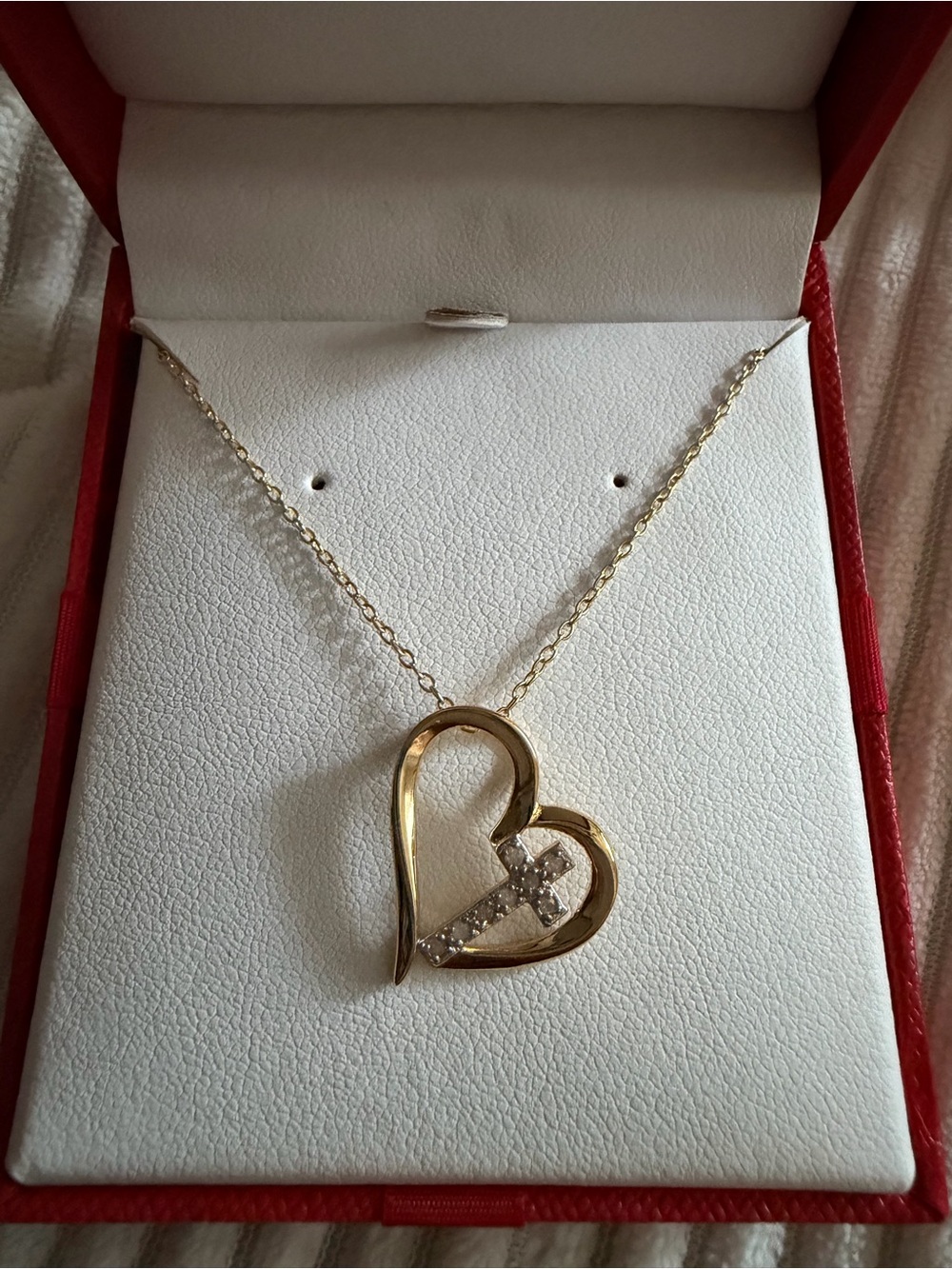 💛 Heart & Cross Necklace
925 Sterling Silver